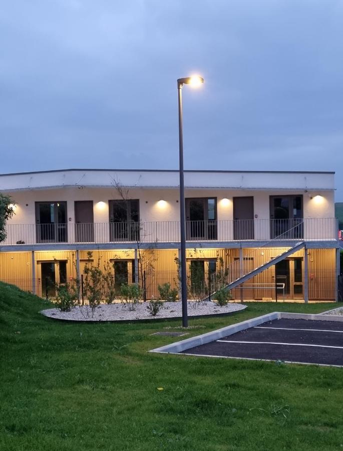Kyriad Angouleme Nord Champniers- Hotel & Residence Экстерьер фото